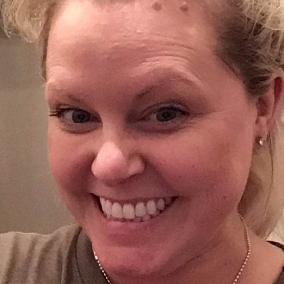 Meet your Posher, Lindsay - Picture 1 of 1